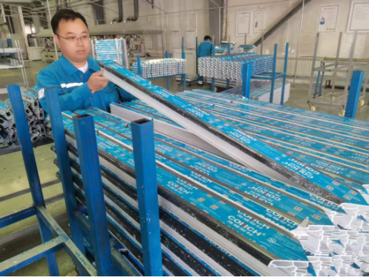 立足崗位勇?lián)?dāng) 匠心筑夢譜新篇(2)33 立足崗位勇?lián)?dāng) 匠心筑夢譜新篇(2)33